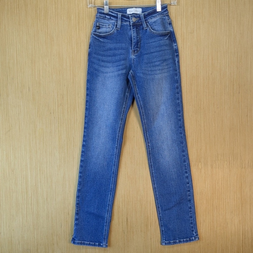 KanCan Womens High Rise Straight‎ Leg Jeans Medium Wash 0/23 Flattering Stretch